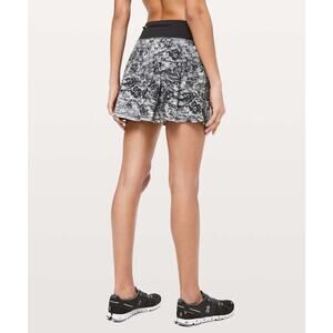 Lululemon Pace Rival Skirt (Tall) Size 2